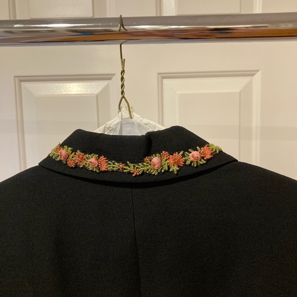 Blumarime beaded floral collar. Wool. Black. Size 6. - Picture 10 of 10